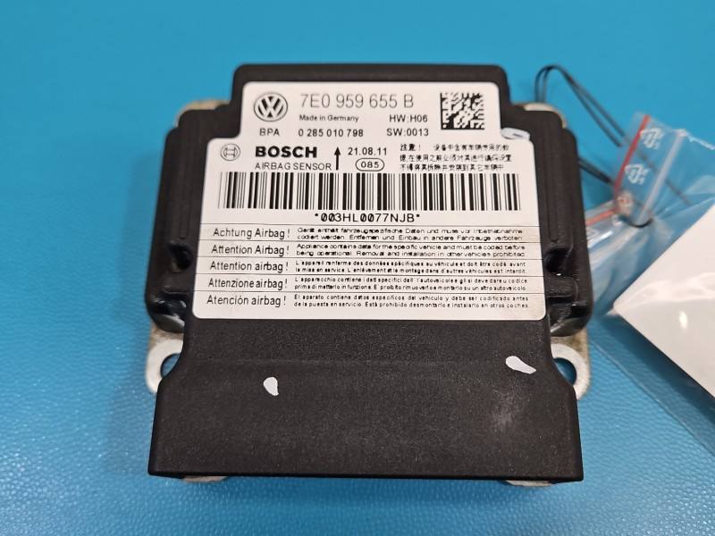 Блок керування Airbag Volkswagen Caddy 0285010798 — фото деталі 2
