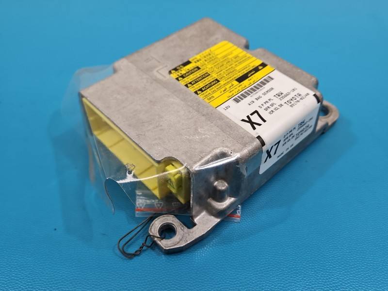 Блок керування Airbag Toyota Auris 235662-101