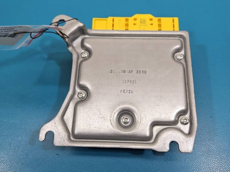 Блок керування Airbag Mercedes S W222 A2229010006 — фото деталі 6