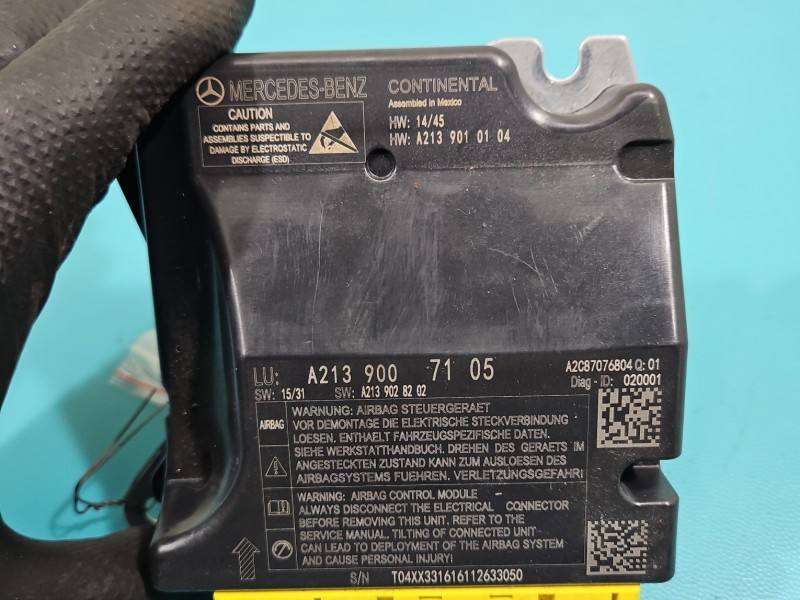 Блок керування Airbag Mercedes E W213 A2139007105 — фото деталі 3