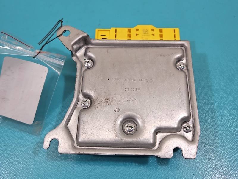 Блок керування Airbag Mercedes E W213 A2139007105 — фото деталі 5