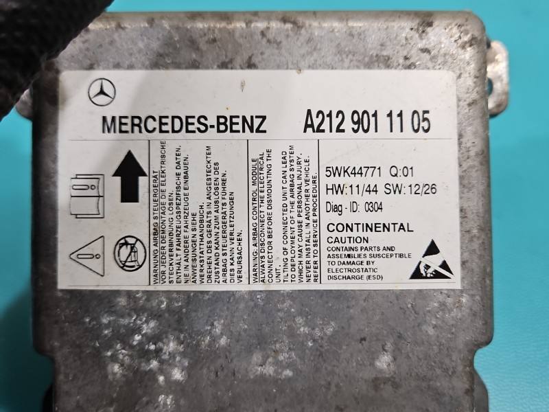 Блок керування Airbag Mercedes E W212 A2129011105 — фото деталі 3