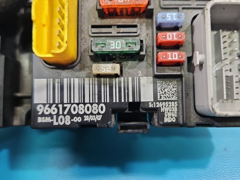 Блок керування модуль Citroen C4 9661708080 — фото деталі 3
