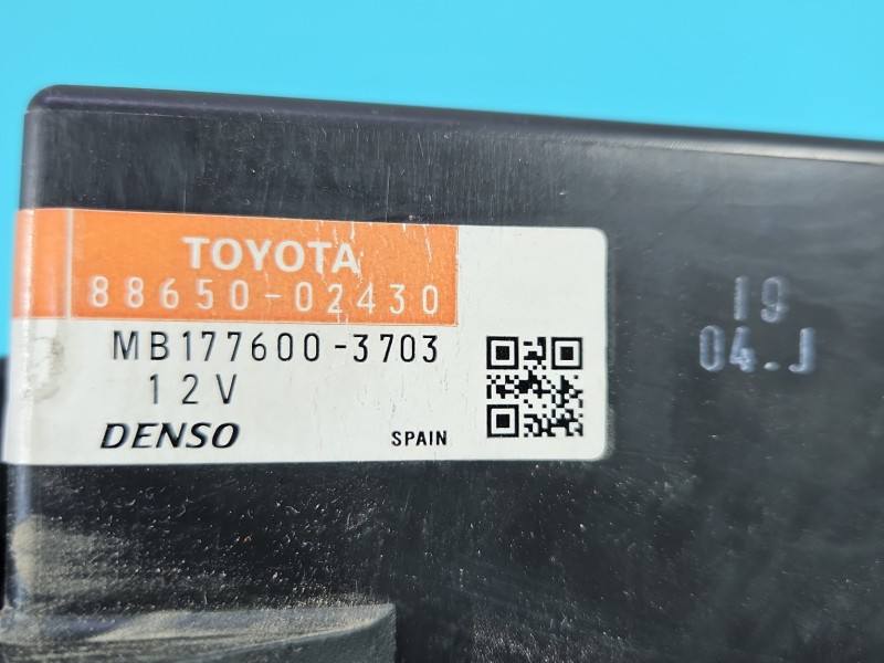 Блок керування модуль Toyota Auris 88650-02430 — фото деталі 7