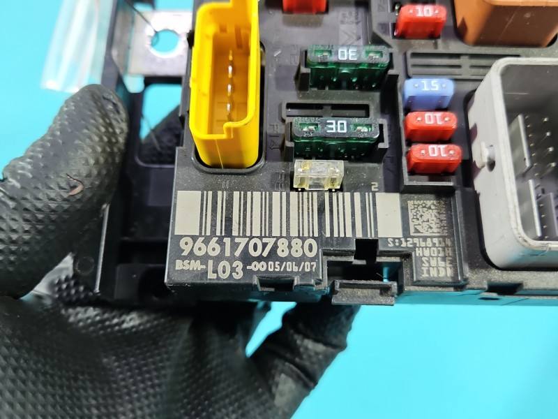 Блок керування модуль Citroen C2 9661707880 — фото деталі 6