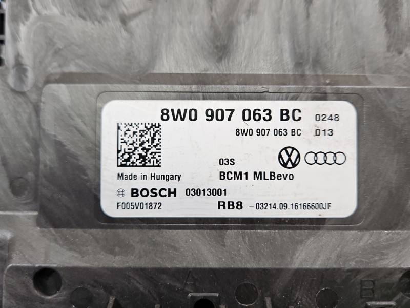 Блок керування модуль Audi A4 B9 8W0907063BC — фото деталі 3