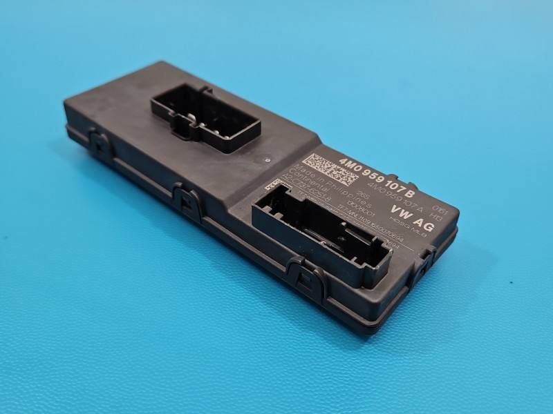 Блок керування модуль Audi A4 B9 4M0959107B