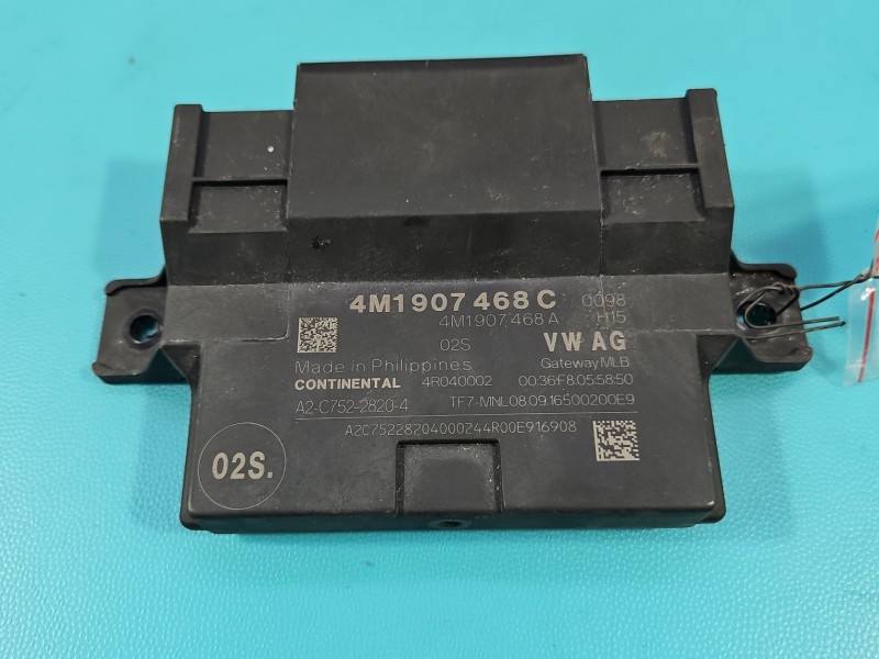 Блок керування модуль Audi A4 B9 4M1907468C — фото деталі 3