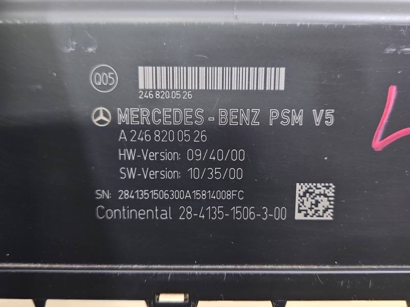 Блок керування модуль Mercedes CLA C118 A2468200526 — фото деталі 3