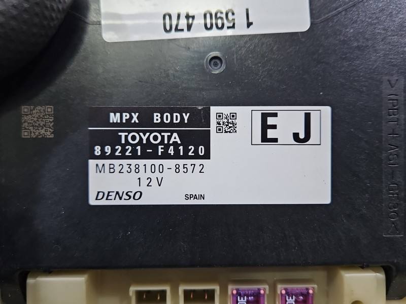 Блок керування модуль Toyota C-HR 89221-F4120 — фото деталі 3
