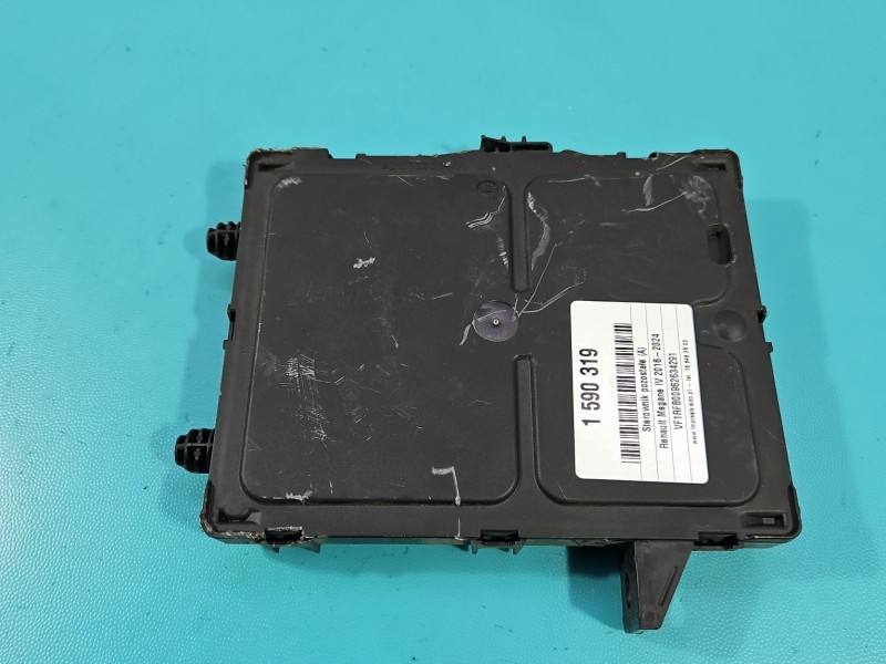Блок керування модуль Renault Megane 4 284B10674R — фото деталі 4