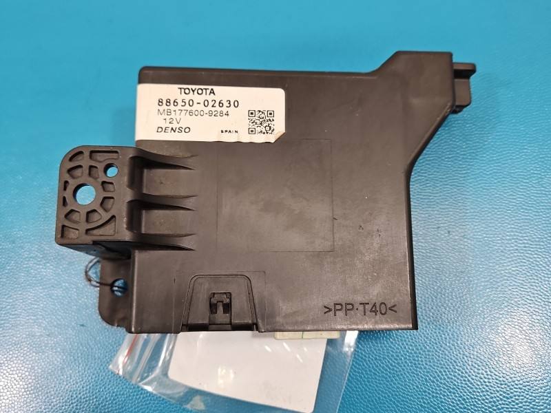 Блок управления модуль Toyota Auris 88650-02630 — фото детали 2