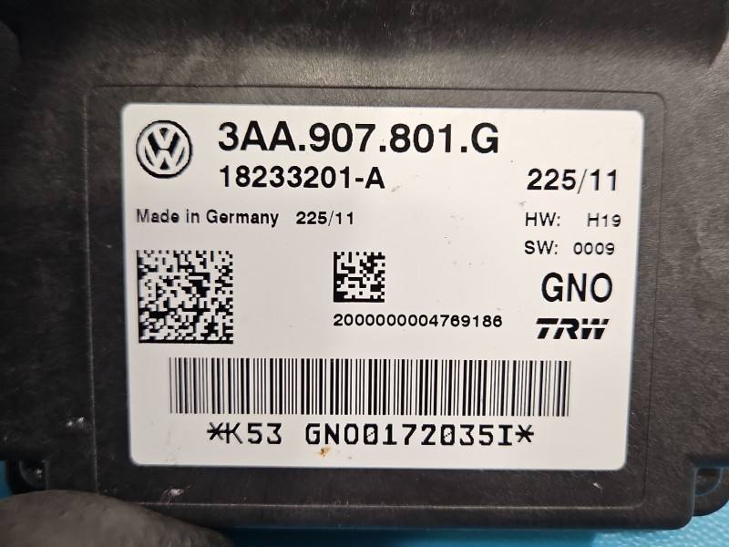 Блок керування модуль Volkswagen Passat B7 3AA907801G — фото деталі 3