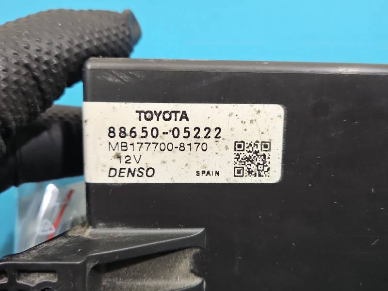 Блок керування модуль Toyota Avensis T27 88650-05222 — фото деталі 3