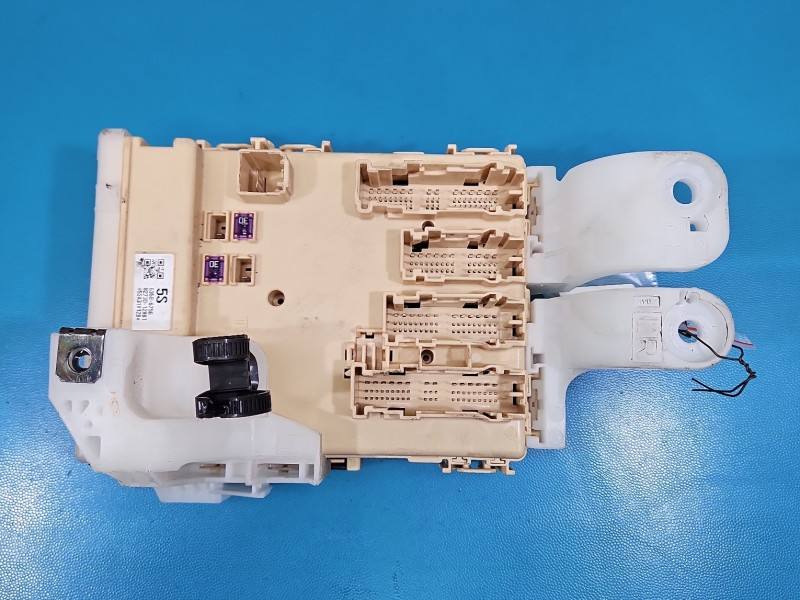 Блок керування модуль Toyota Auris 89221-02480