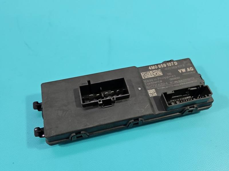 Блок керування модуль Audi A4 B9 4M0959107D