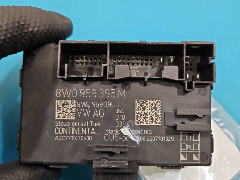 Блок керування модуль Audi A4 B9 8W0959395M — фото деталі 3