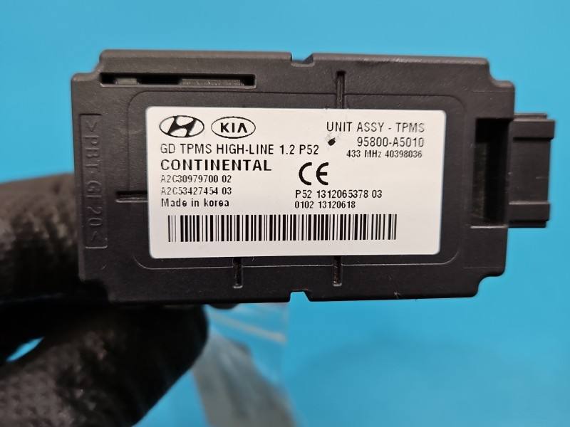 Блок керування модуль Hyundai I30 95800-A5010 — фото деталі 3