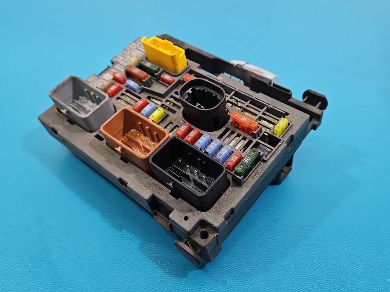 Блок керування модуль Citroen C5 9666700180