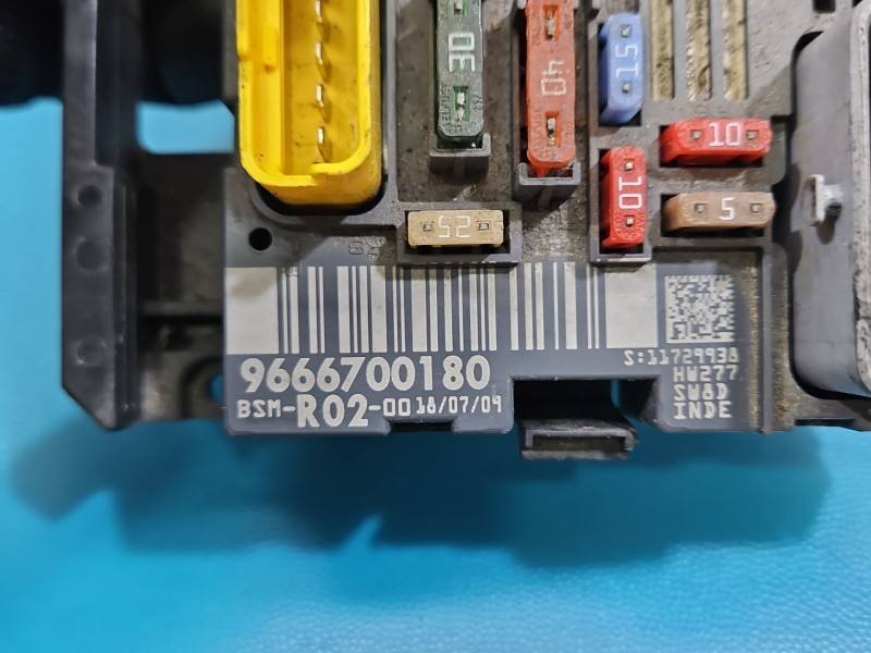 Блок керування модуль Citroen C5 9666700180 — фото деталі 3