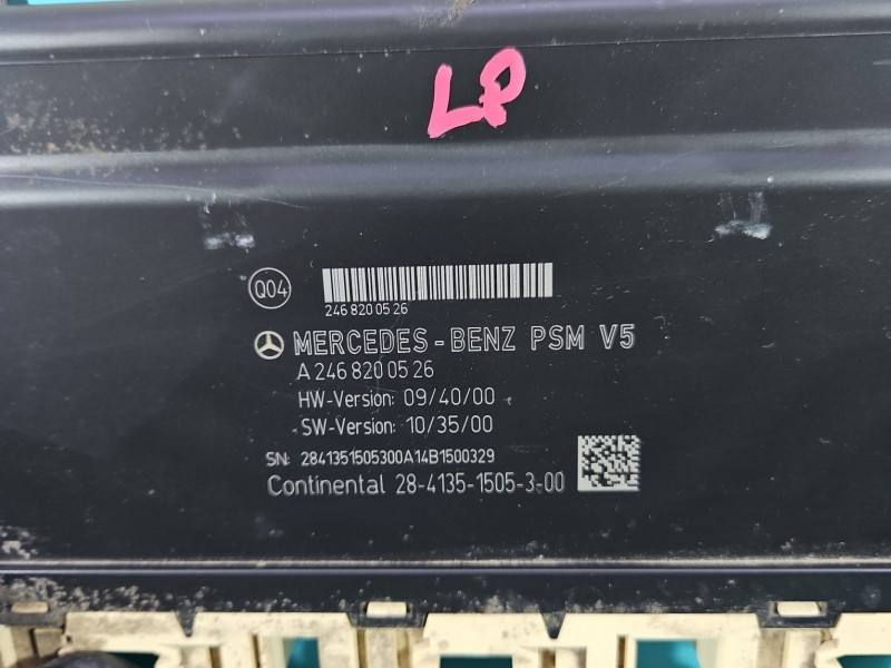 Блок керування модуль Mercedes B W246 A2468200526 — фото деталі 5