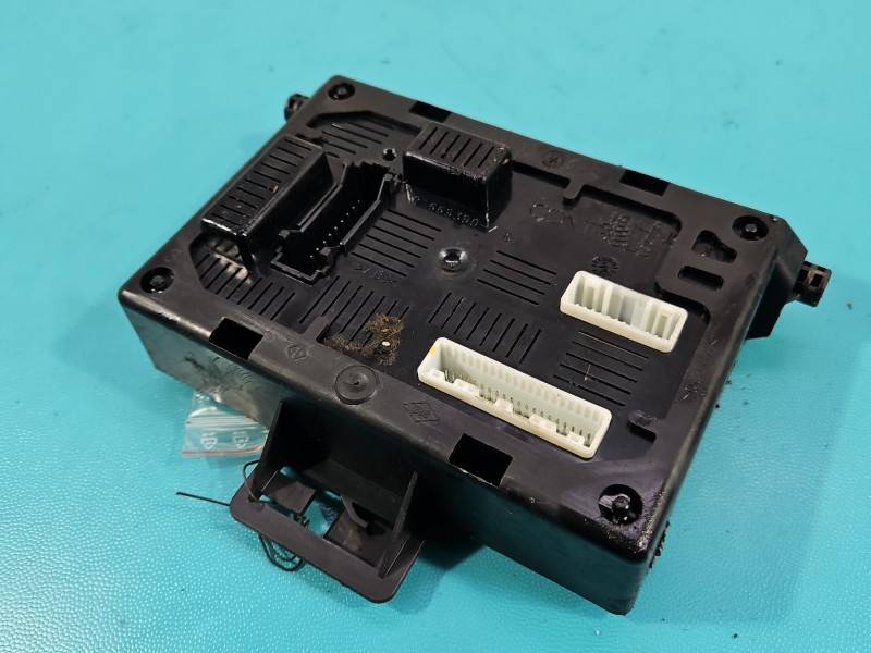 Блок керування модуль Renault Modus 8200652285