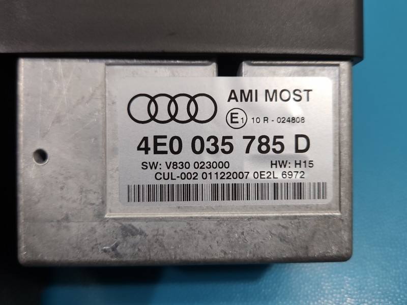 Блок керування модуль Audi Q7 4E0035785D — фото деталі 5