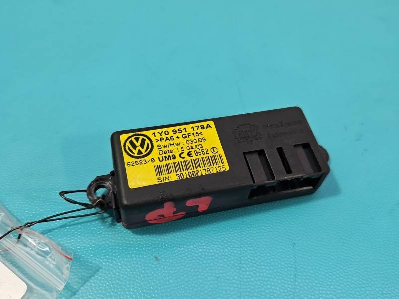 Блок керування модуль Volkswagen New Beetle 1Y0951178A