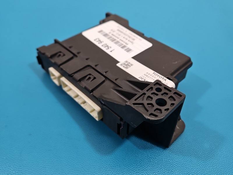 Блок керування модуль Toyota Auris 88650-02N00