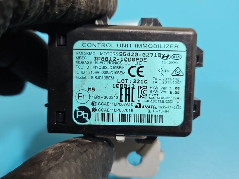 Блок керування модуль Hyundai I30 95420-G2710 — фото деталі 3