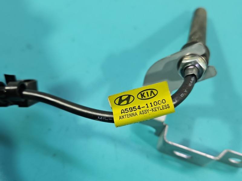 Блок керування модуль Hyundai I30 95400-A6011 — фото деталі 8