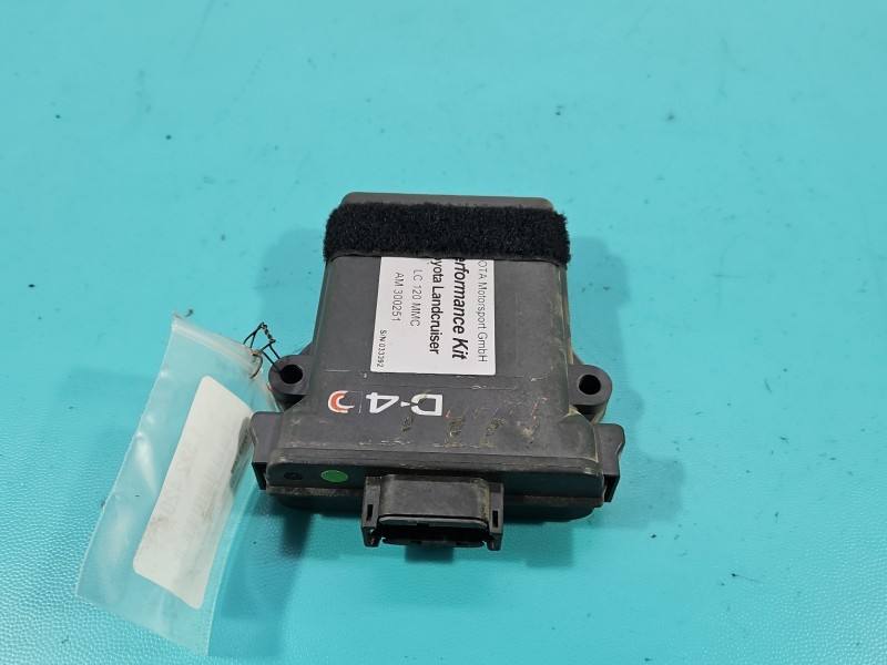 Блок керування модуль Toyota Land Cruiser LC120MMC — фото деталі 2