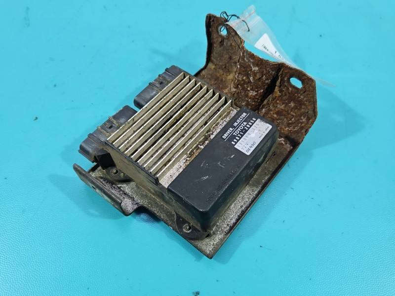 Блок керування модуль Toyota Land Cruiser 89871-20050