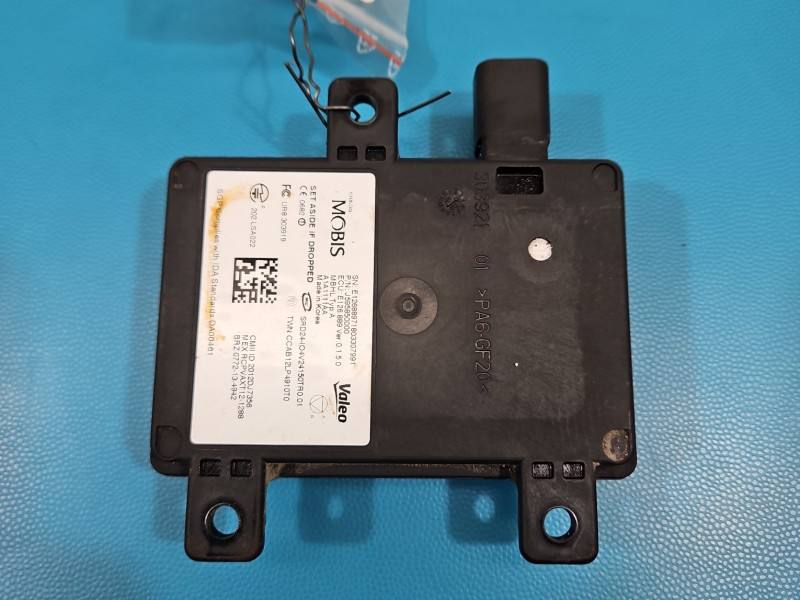 Блок управления модуль Kia Stinger — фото детали 4
