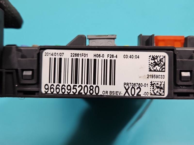 Блок керування модуль Citroen C3 9666952080 — фото деталі 3