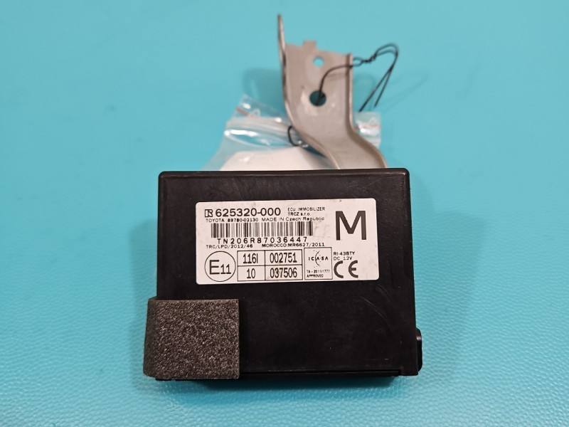 Блок керування модуль Toyota Auris 625320-000 — фото деталі 2