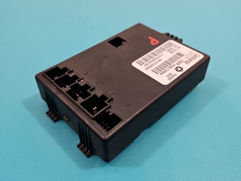 Блок керування модуль Jeep Grand Cherokee P68217268AA