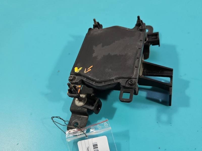 Блок керування модуль Toyota Avensis T27 88210-20010 — фото деталі 2