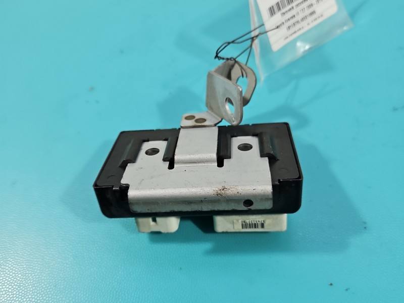 Блок керування модуль Toyota Avensis T27 89227-20010 — фото деталі 4
