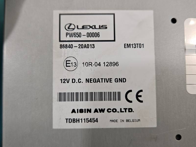 Блок керування модуль Lexus IS 86840-20A013 — фото деталі 3