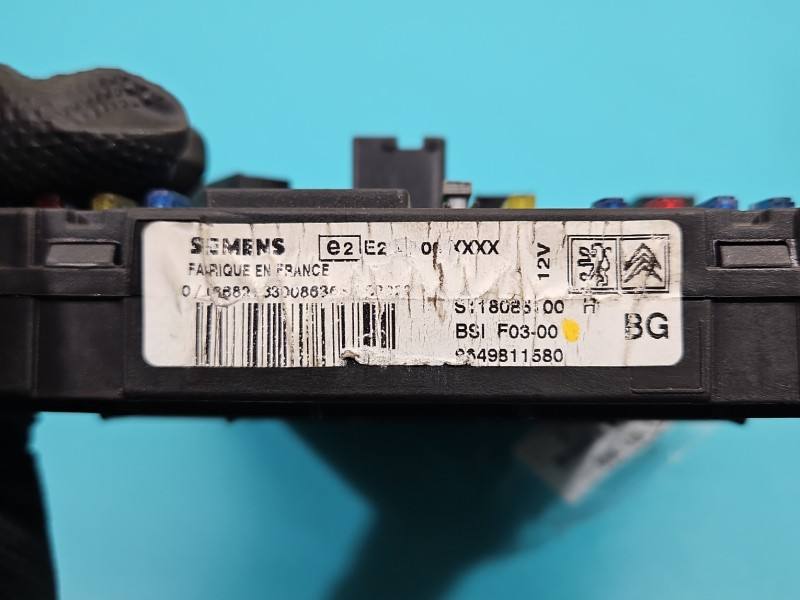 Блок керування модуль Citroen C3 9649811580 — фото деталі 3