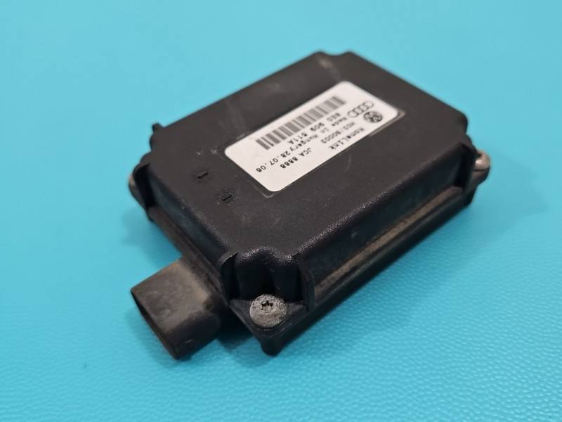 Блок керування модуль Audi Q7 8E0909511A
