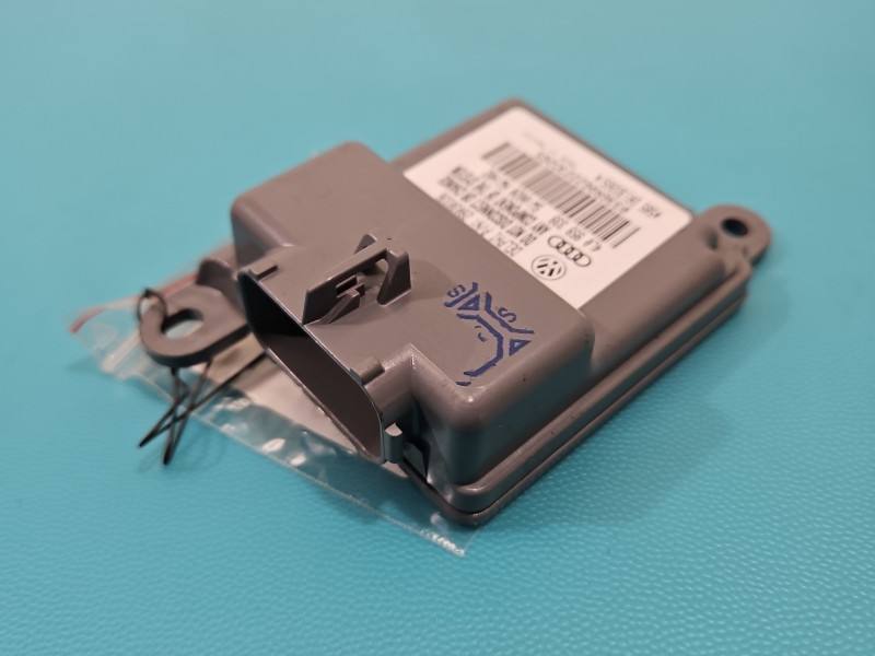 Блок керування модуль Audi Q7 4L0959339