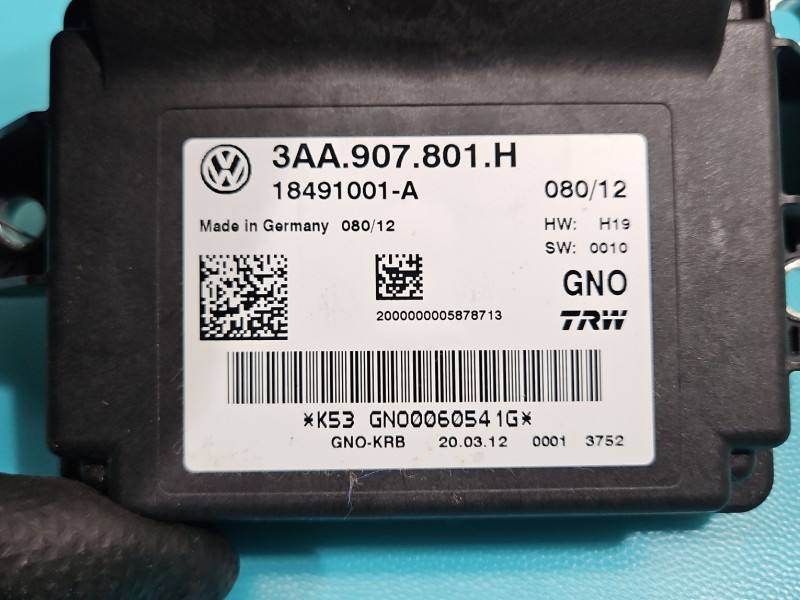 Блок керування модуль Volkswagen Passat B7 3AA907801H — фото деталі 3