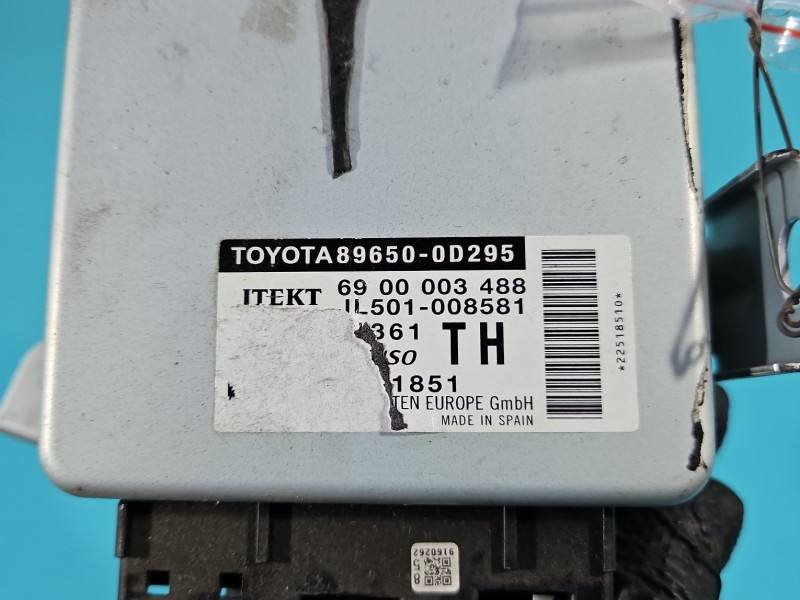 Блок керування модуль Toyota Yaris 3 89650-0D295 — фото деталі 6