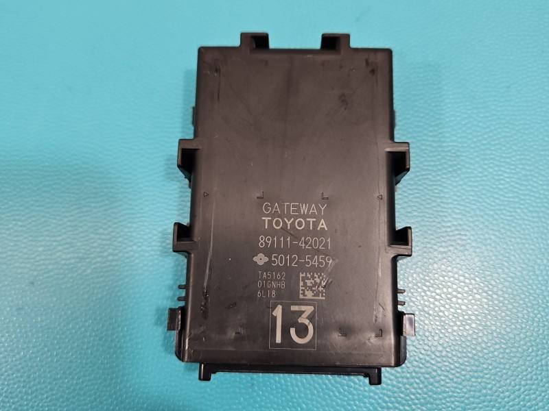 Блок керування модуль Toyota Rav4 89111-42021 — фото деталі 2