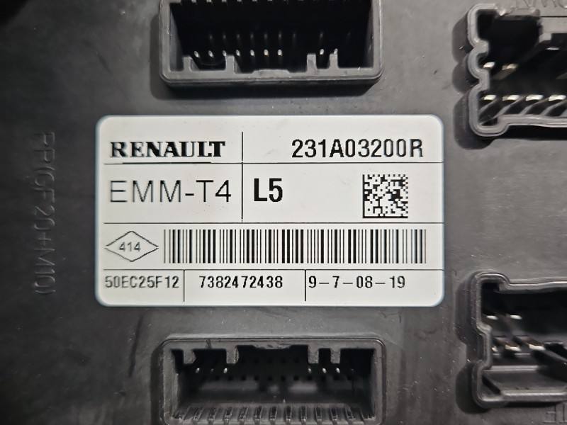 Блок керування модуль Renault Captur 231A03200R — фото деталі 3