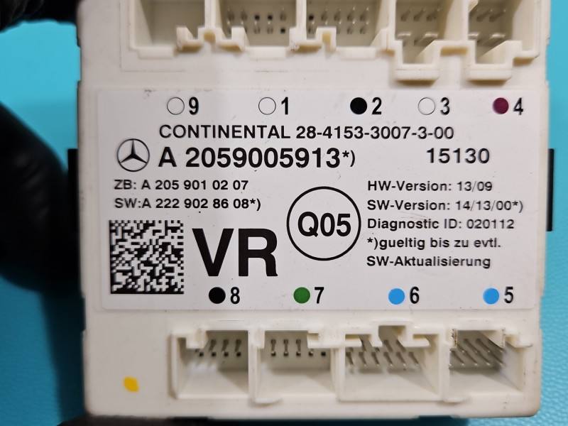 Блок керування модуль Mercedes C W205 A2059005913 — фото деталі 3