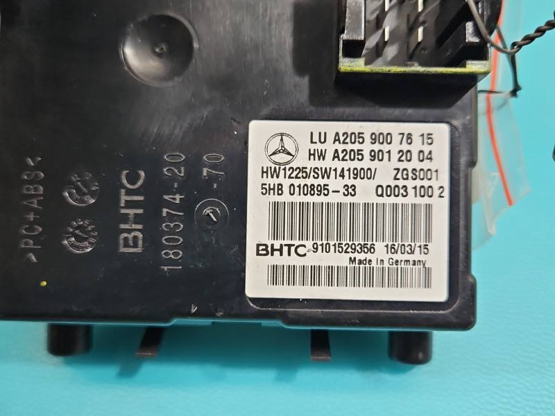 Блок керування модуль Mercedes C W205 A2059007615 — фото деталі 4