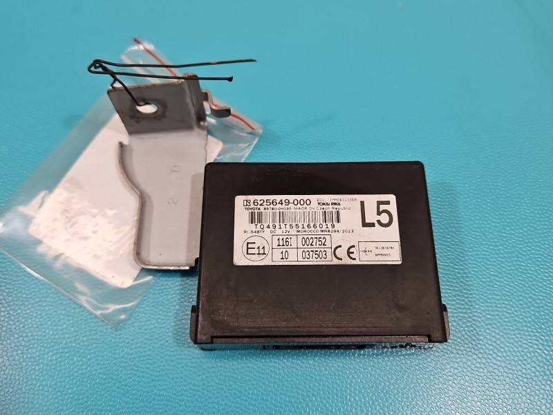 Блок керування модуль Toyota Aygo 625649-000 — фото деталі 2